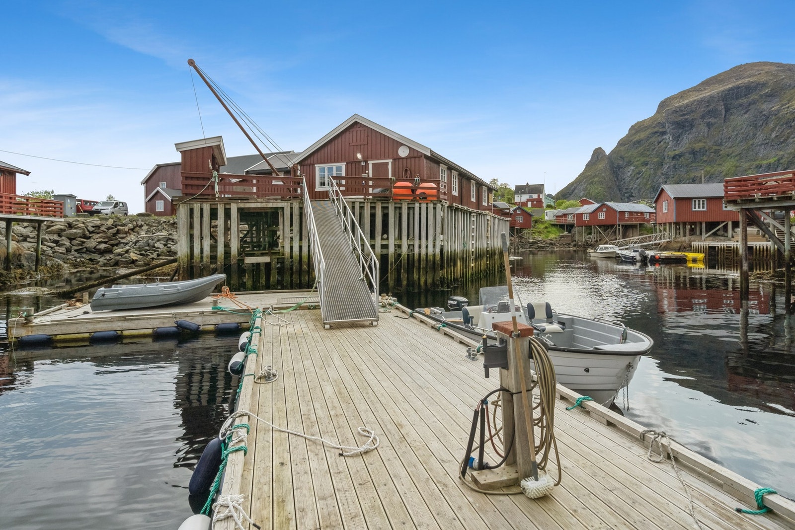 Flytebrygger hvor utleie båter bruke å stå. Her er det også muligheter å spyle med vann. Galleribilde