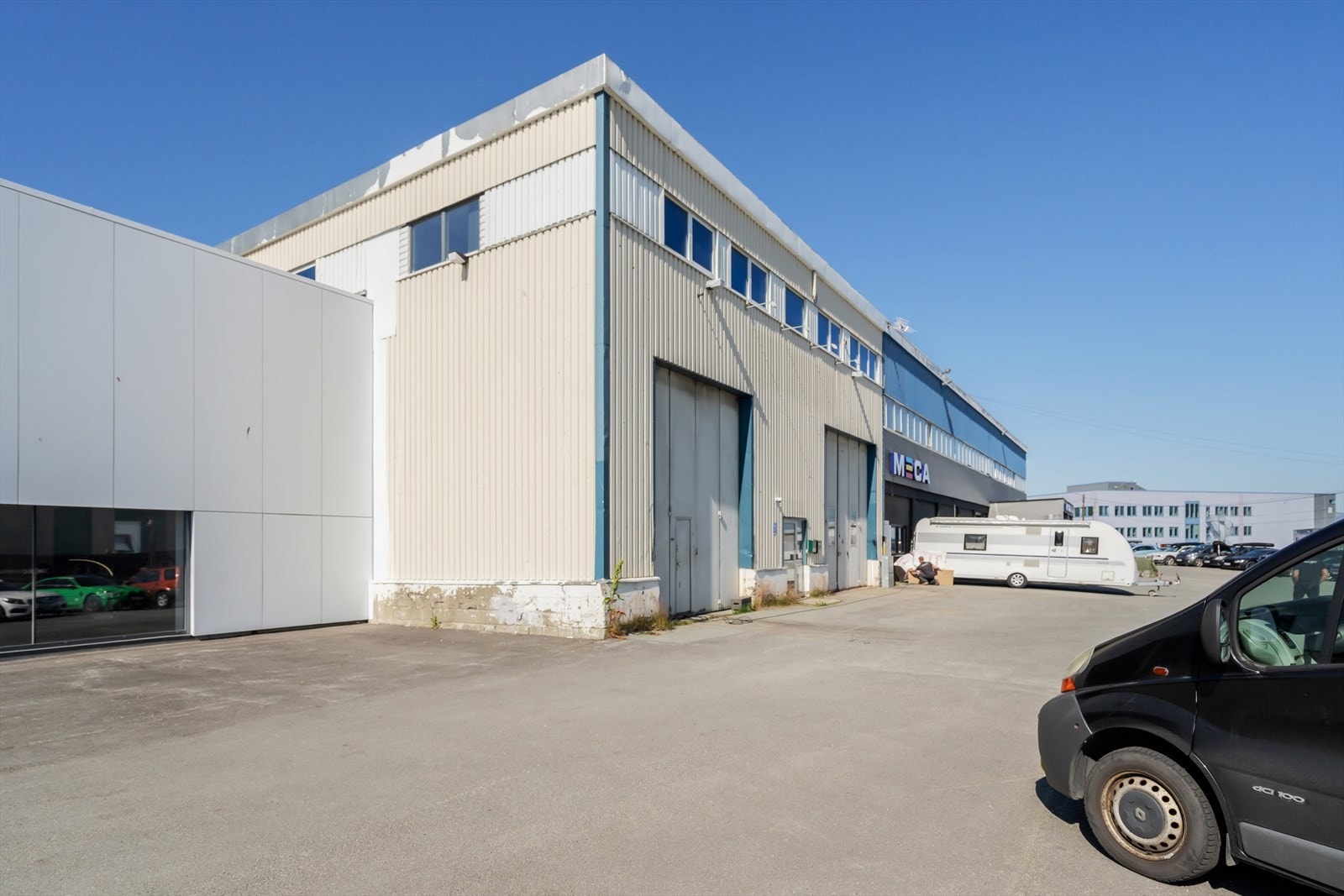 Fasade, Polestar og Meca er nærmeste naboer Galleribilde