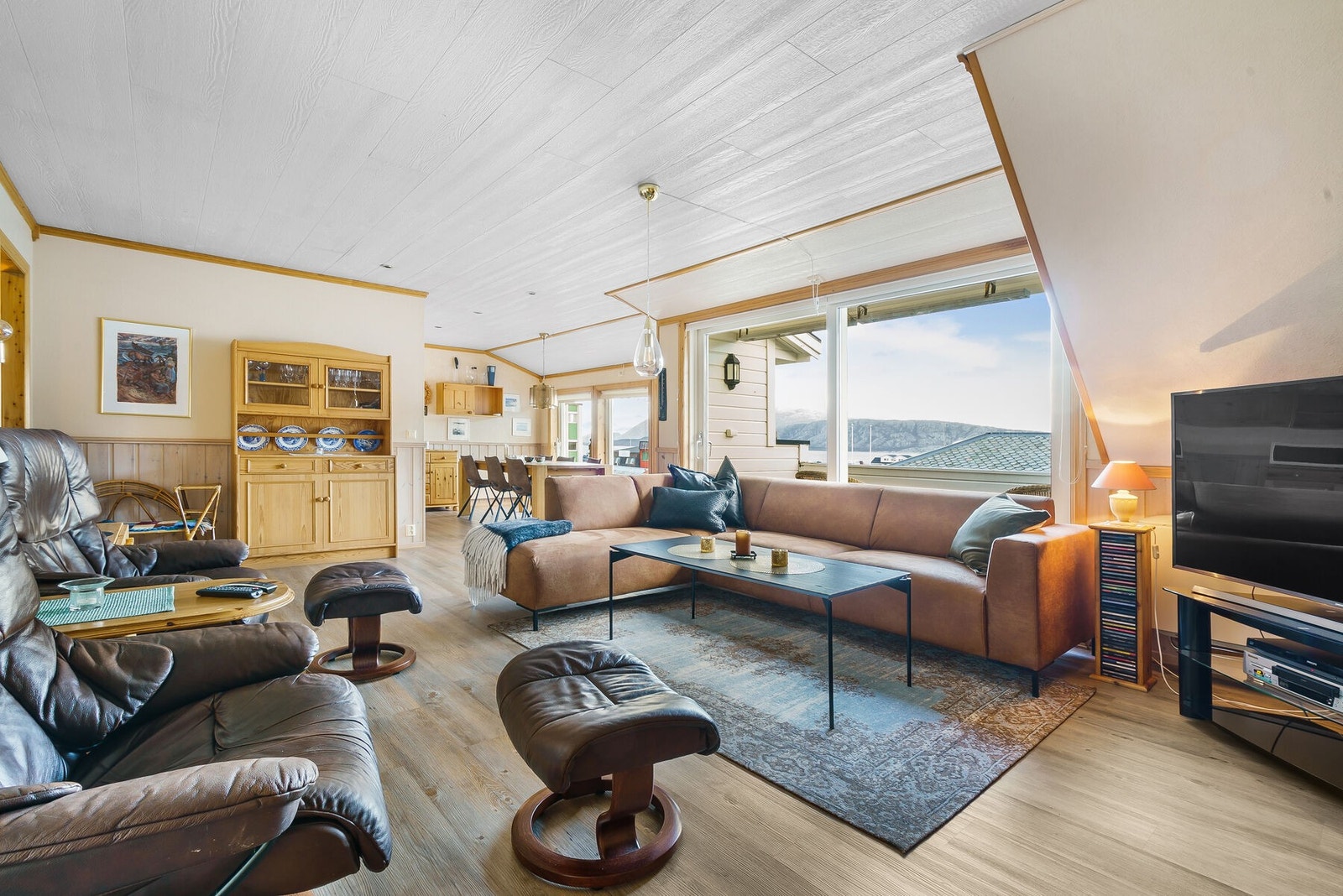 Bilde fra en av leilighetene - Stue Galleribilde