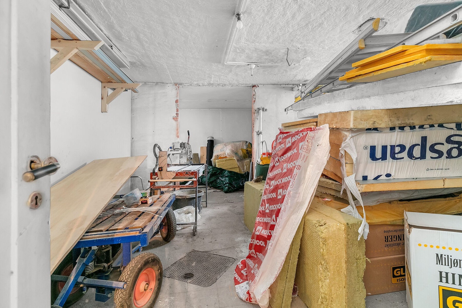 Kjelleretasje - Lager Galleribilde