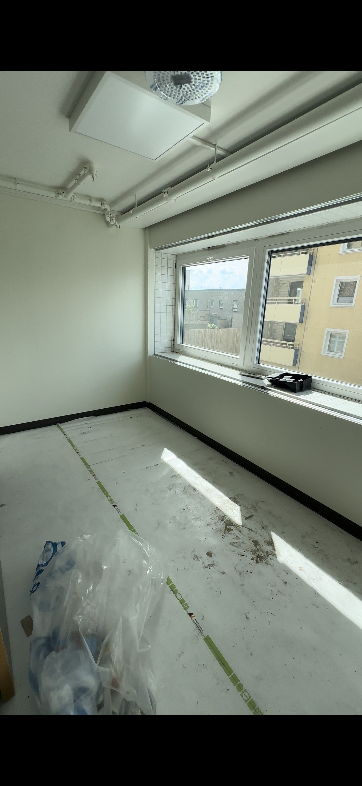 Personalgarderobe Galleribilde