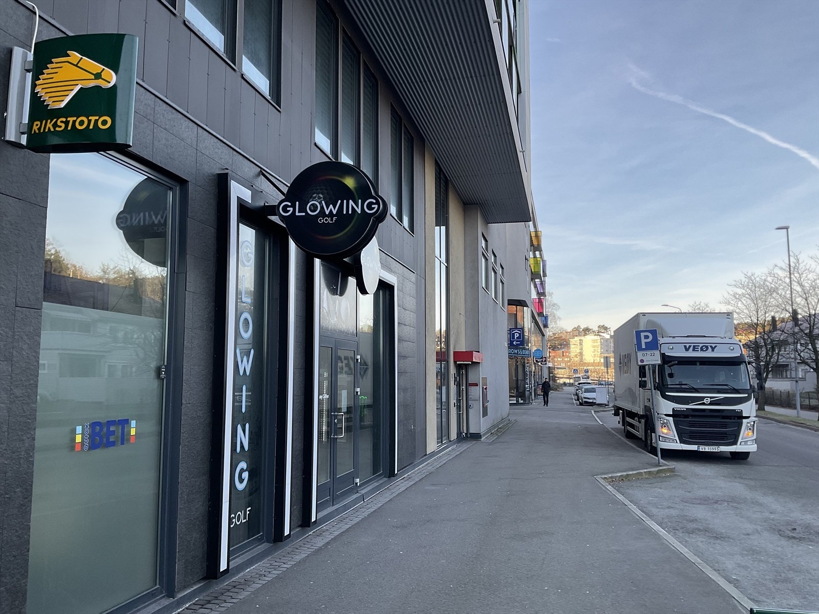 Glowing Golf Galleribilde