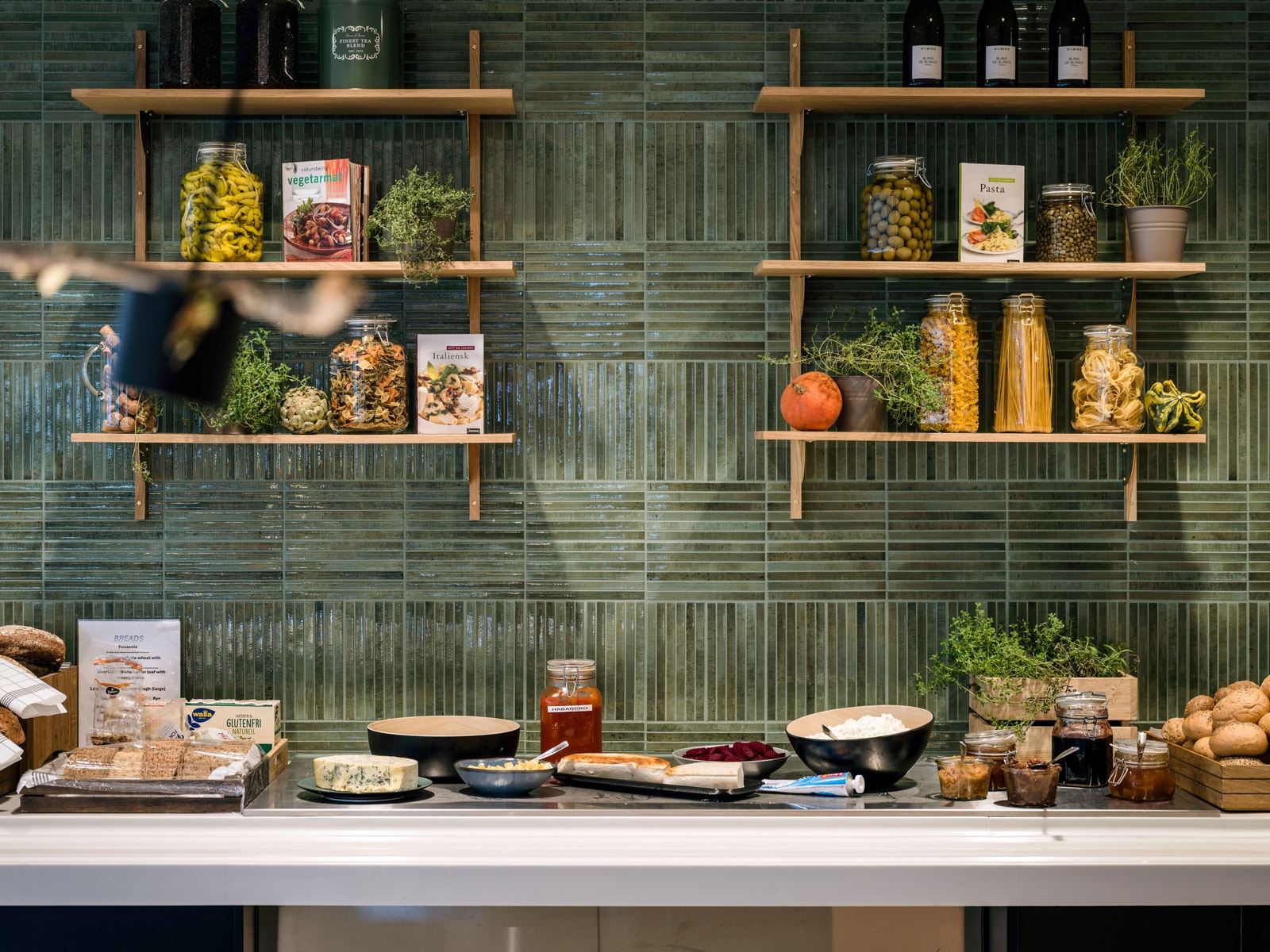 Leietakere har tilgang til flere kantiner i Lilleakerbyen Galleribilde