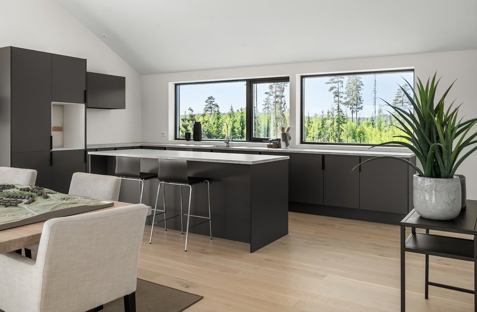 Sigdal kjøkken med god skap- og benkeplass - Hvitevarer vil bli integrert til overtagelse Galleribilde