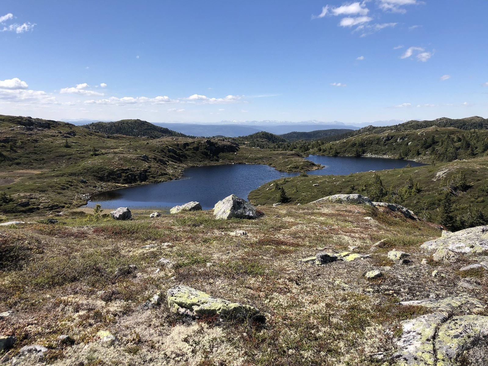 Nes Liemarka fjellvann høst utsikt mot Ål og Hemsedal Galleribilde