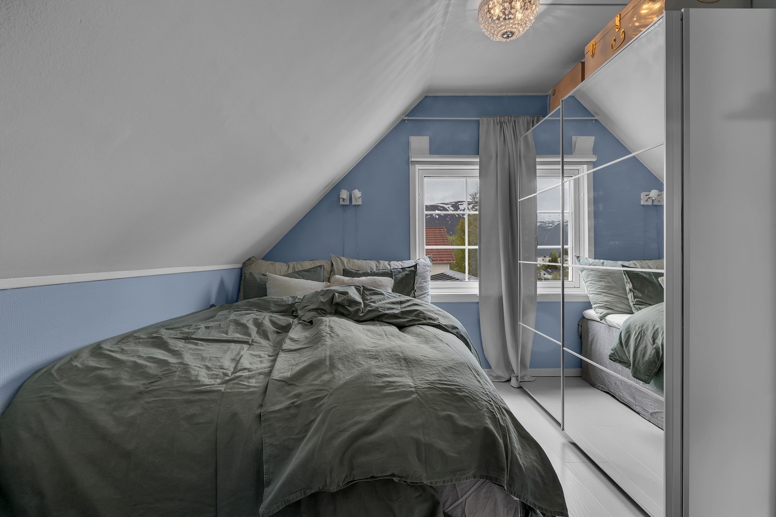 Det er tre soverom samlet i denne etasjen. Galleribilde