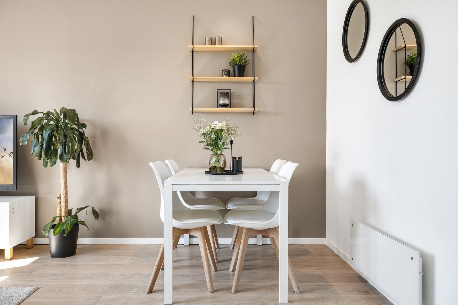 God plass til spisebord. Galleribilde