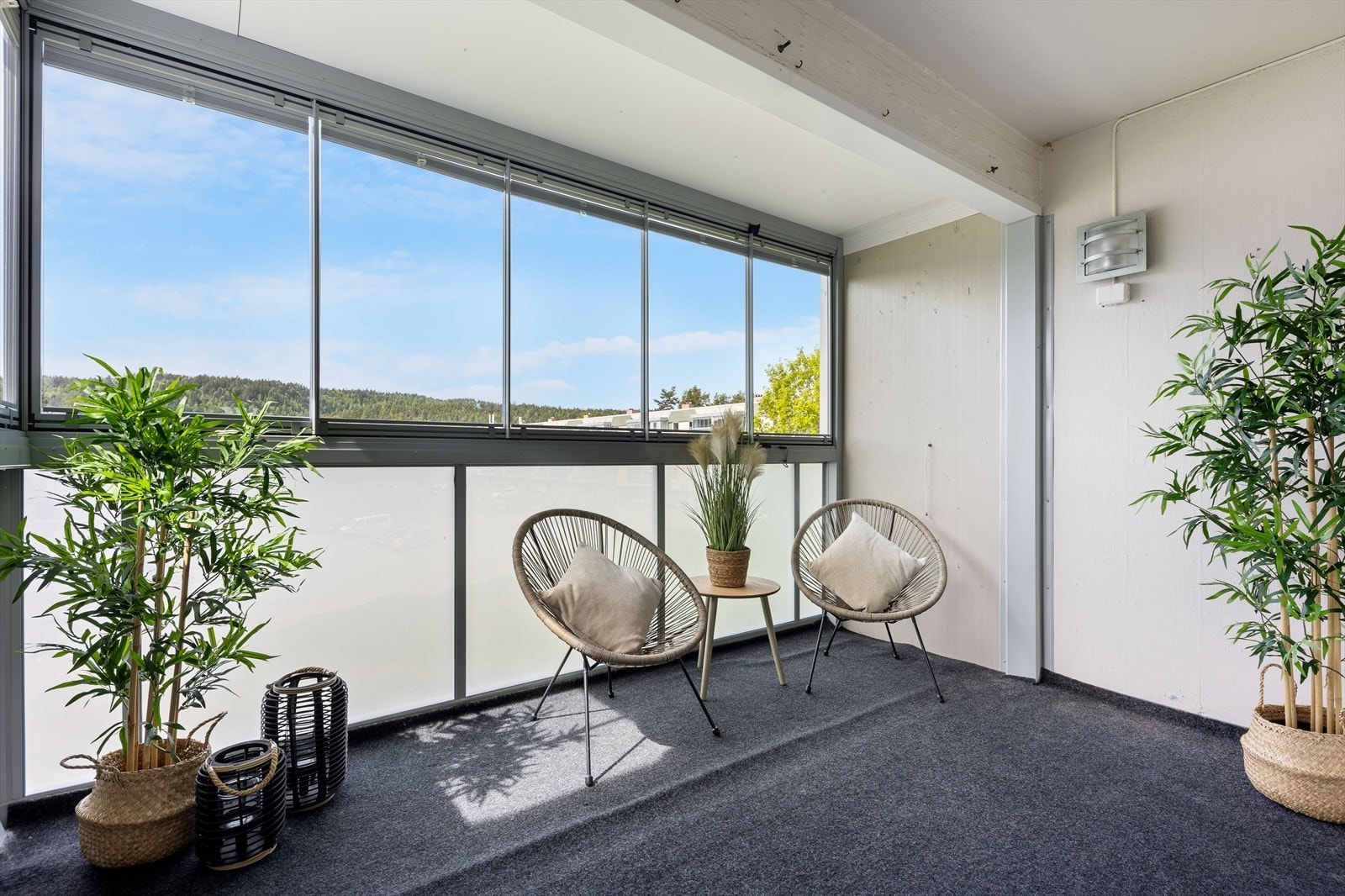 Innglasset balkong på ca. 9 kvm Galleribilde