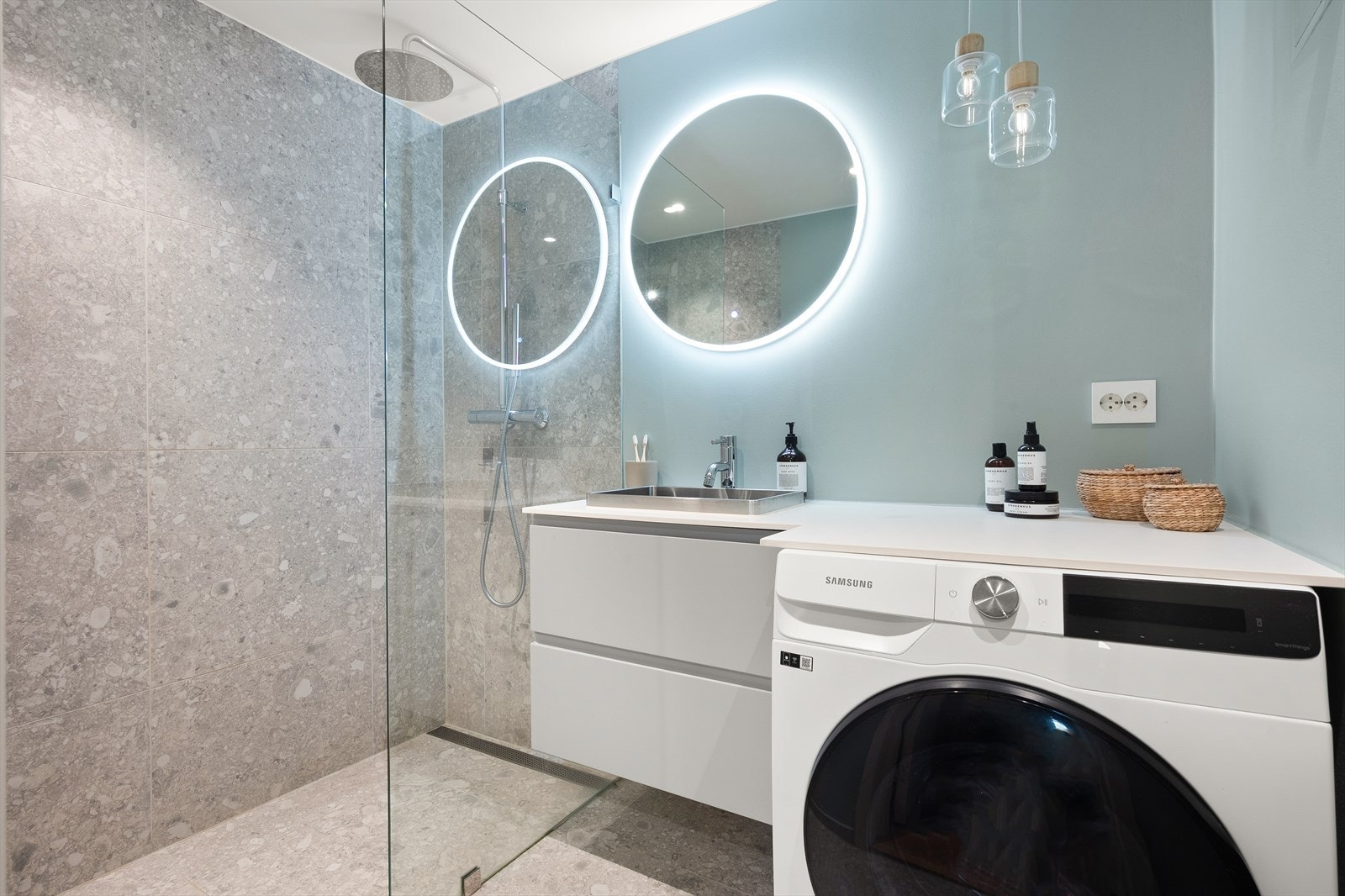 Her får du gleden av et lekkert oppusset bad fra 2022. Galleribilde