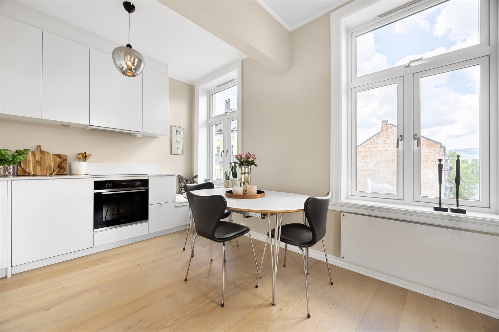 Både varmtvann og internett er inkludert i de månedlige felleskostnadene Galleribilde