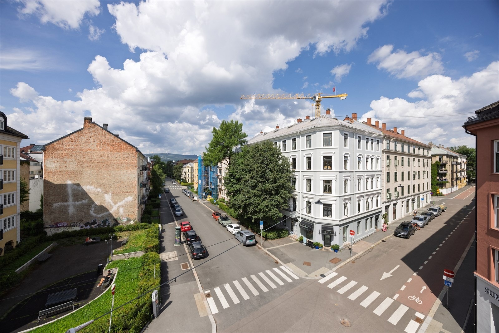 Fra boligen er det også flott utsikt over nærområdet Galleribilde