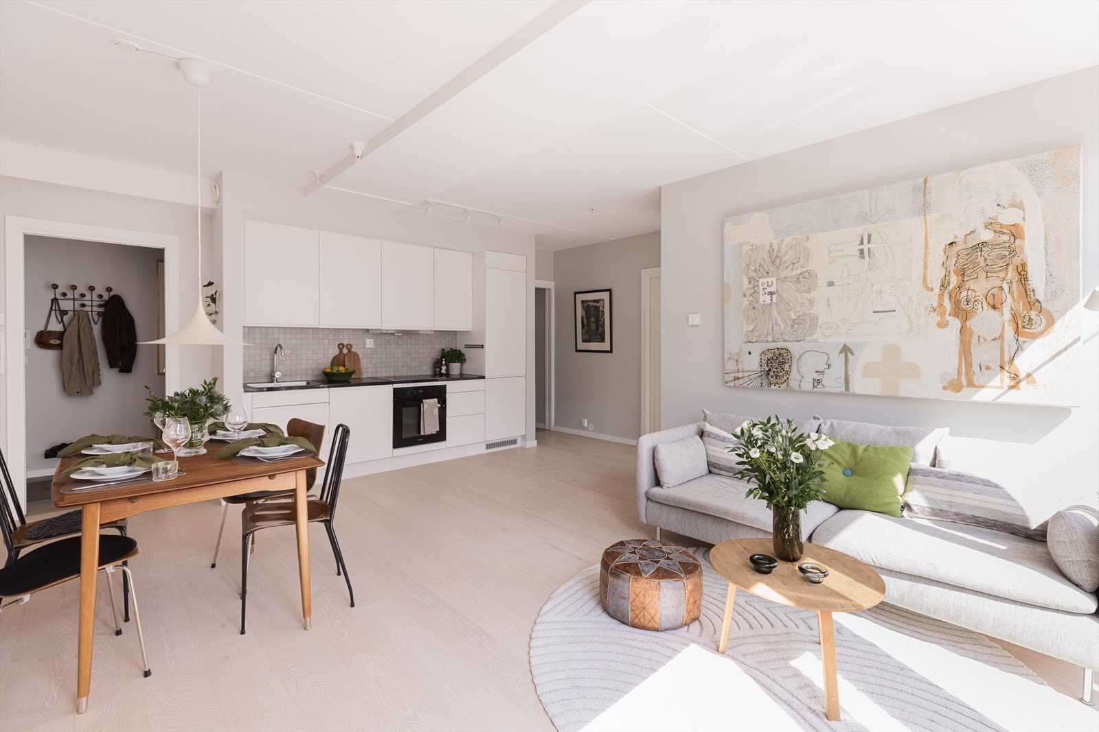 Boligen har en gjennomtenkt planløsning med naturlige soner som er lette å innrede Galleribilde