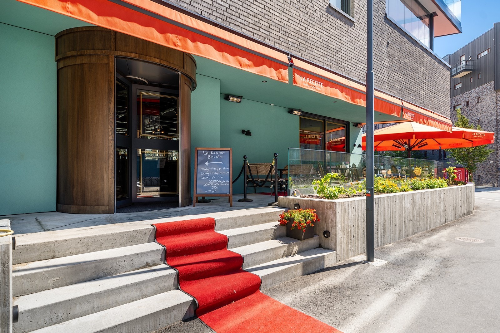 Den nyåpnede restauranten La Recette til kjendiskokken Trond Moi ligger i samme bygg som leiligheten Galleribilde