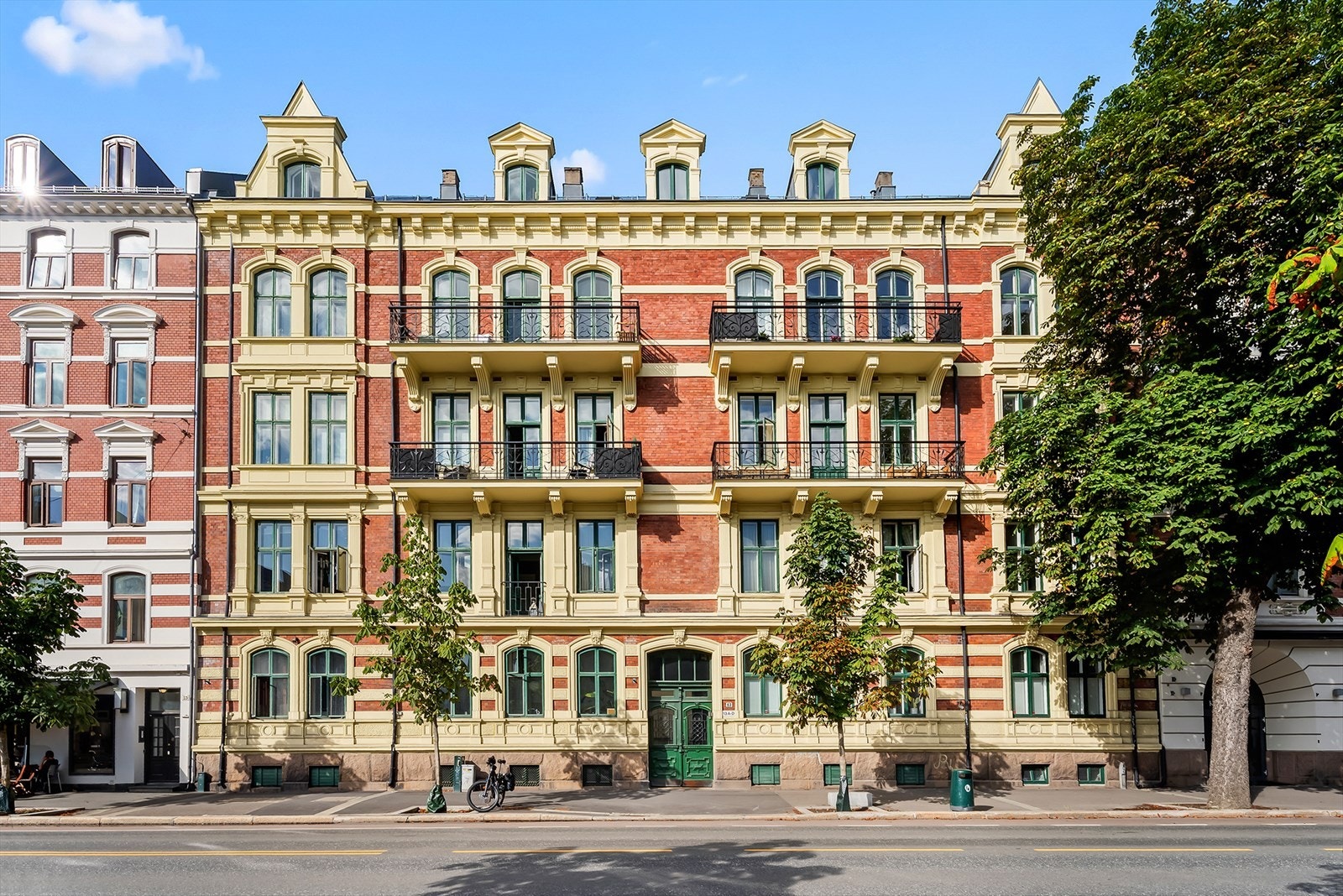 Boligen ligger i et av Oslos mest ettertraktede og elegante boligområder - midt i den ærverdige bydelen Frogner Galleribilde