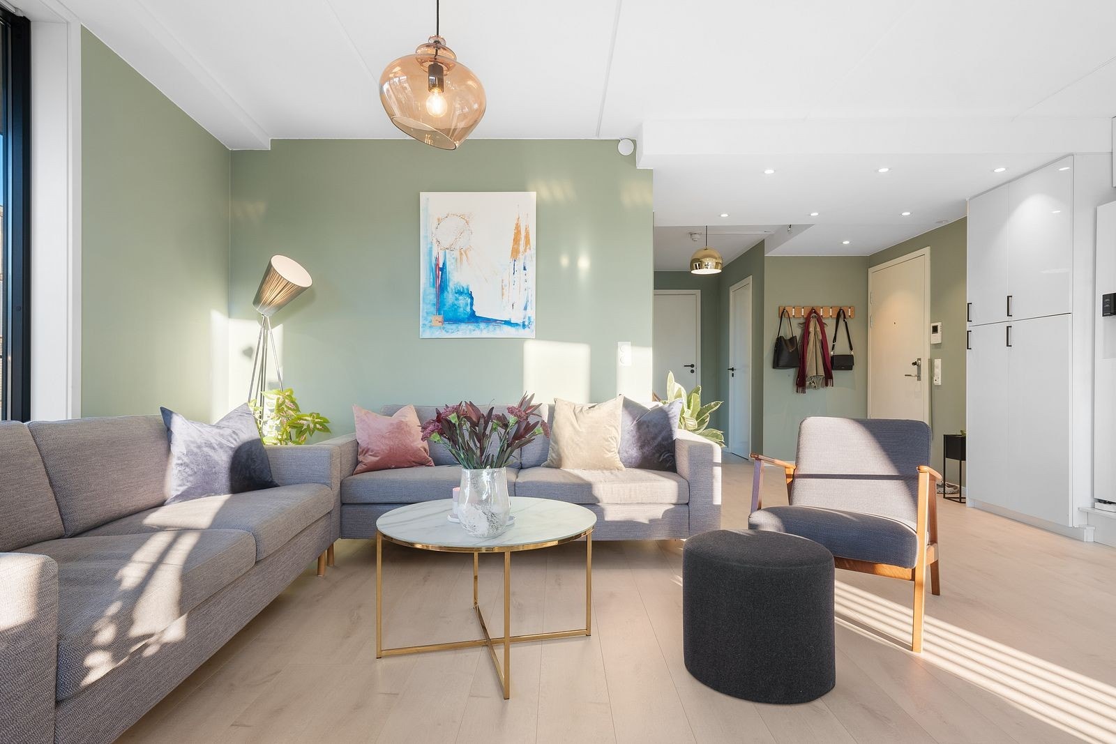 Stuerom - Leies ut umøblert Galleribilde