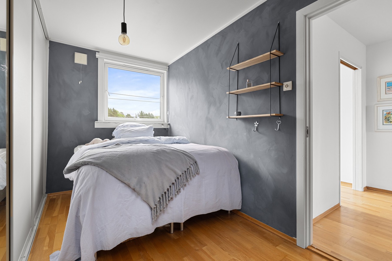 Soverom 1: God plass til dobbeltseng. Galleribilde