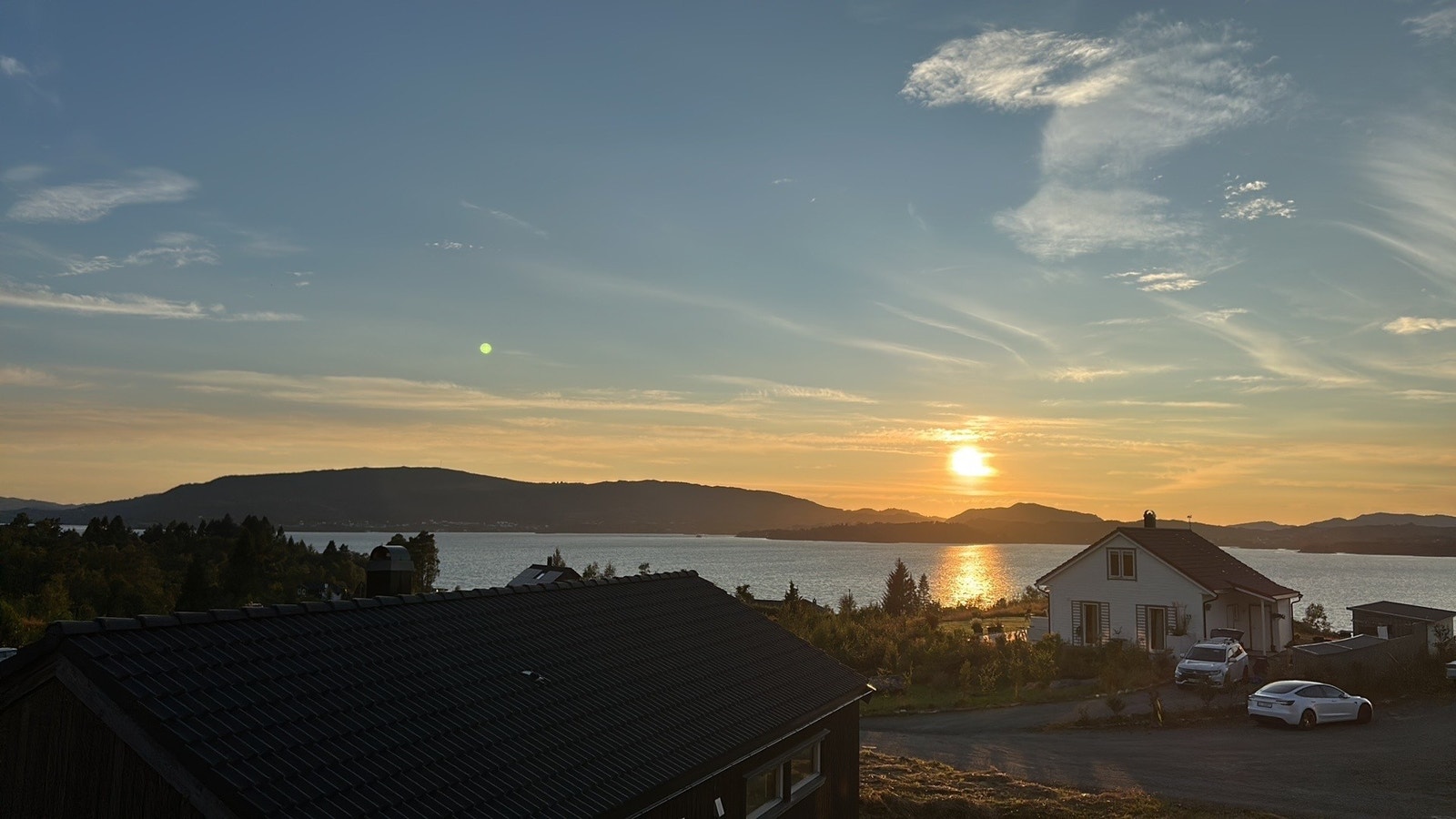Vakker solnedgang over Osterfjorden i Juli Galleribilde