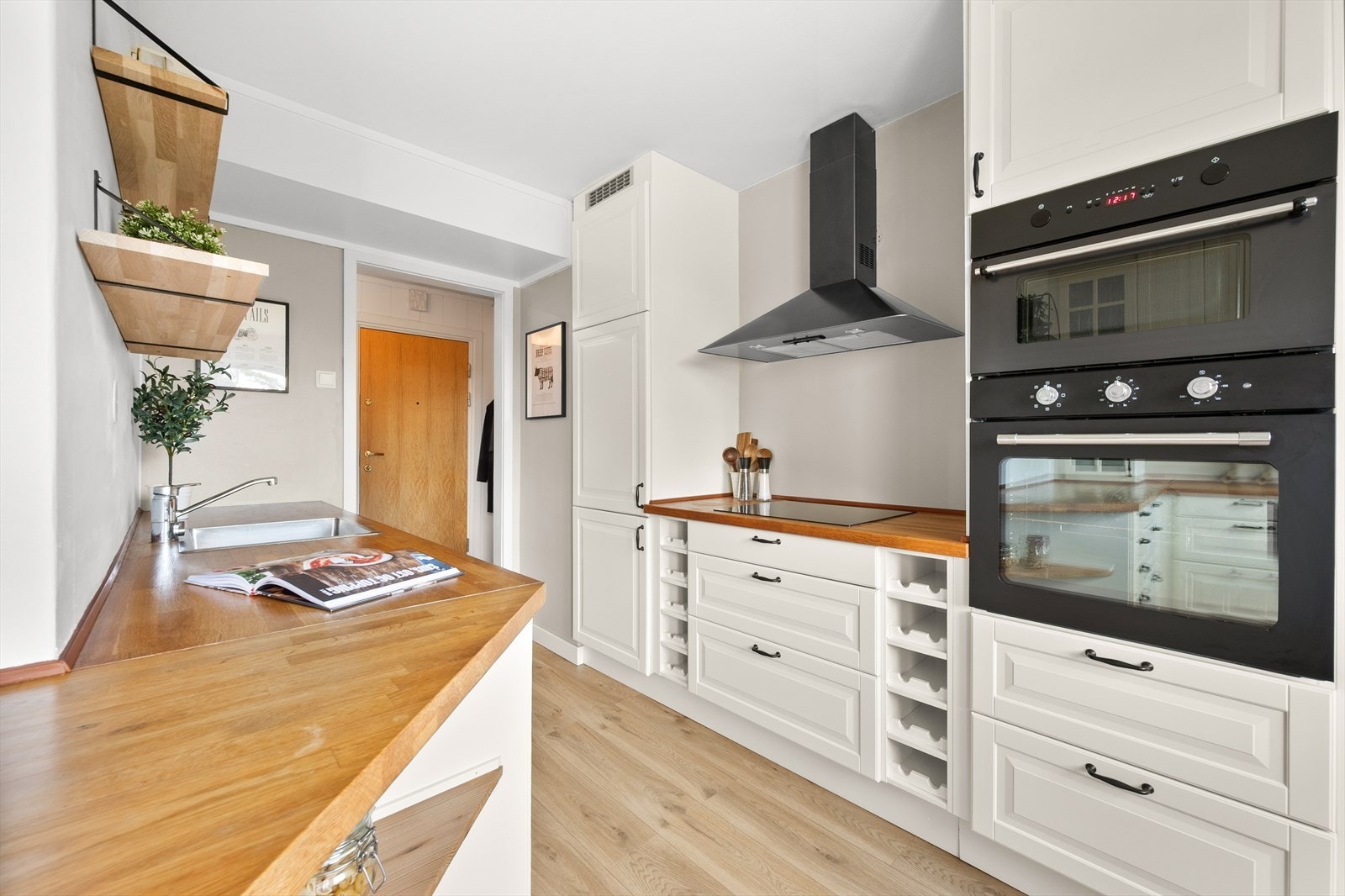 Dette kjøkkenet passer utmerket for deg som er glad i å lage mat! Galleribilde