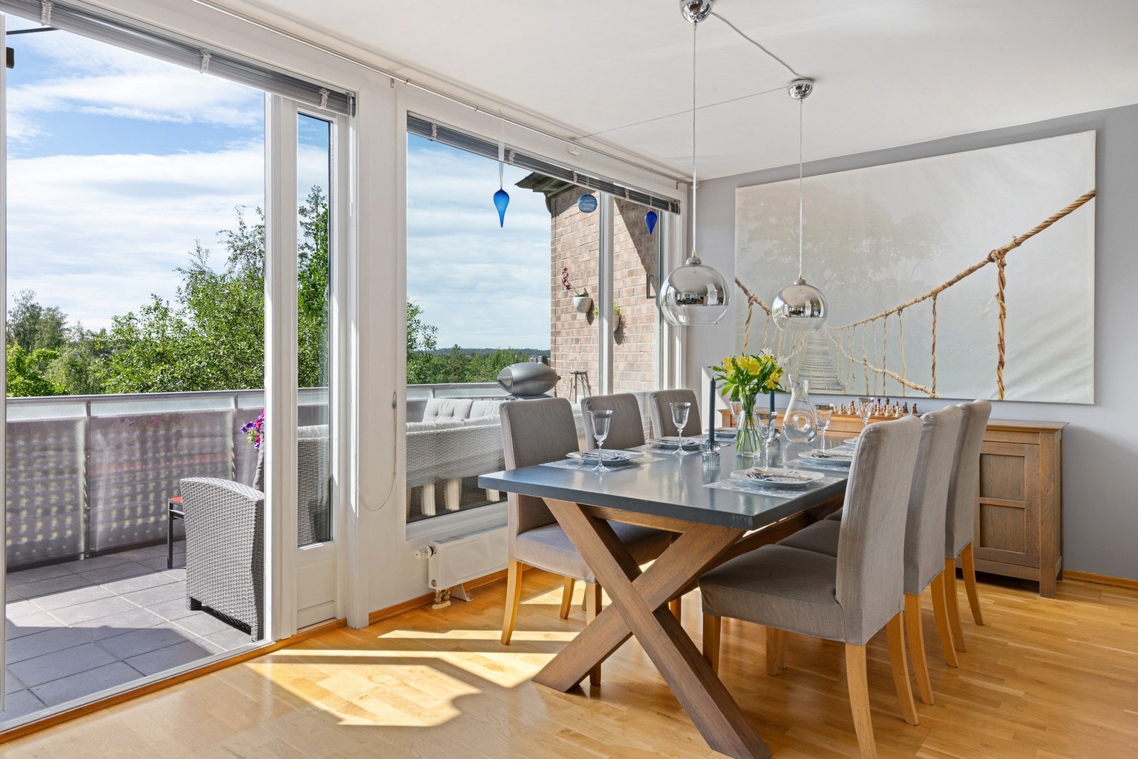 Attraktiv 3-roms leilighet med en gjennomgående god planløsning på 79 m² Galleribilde