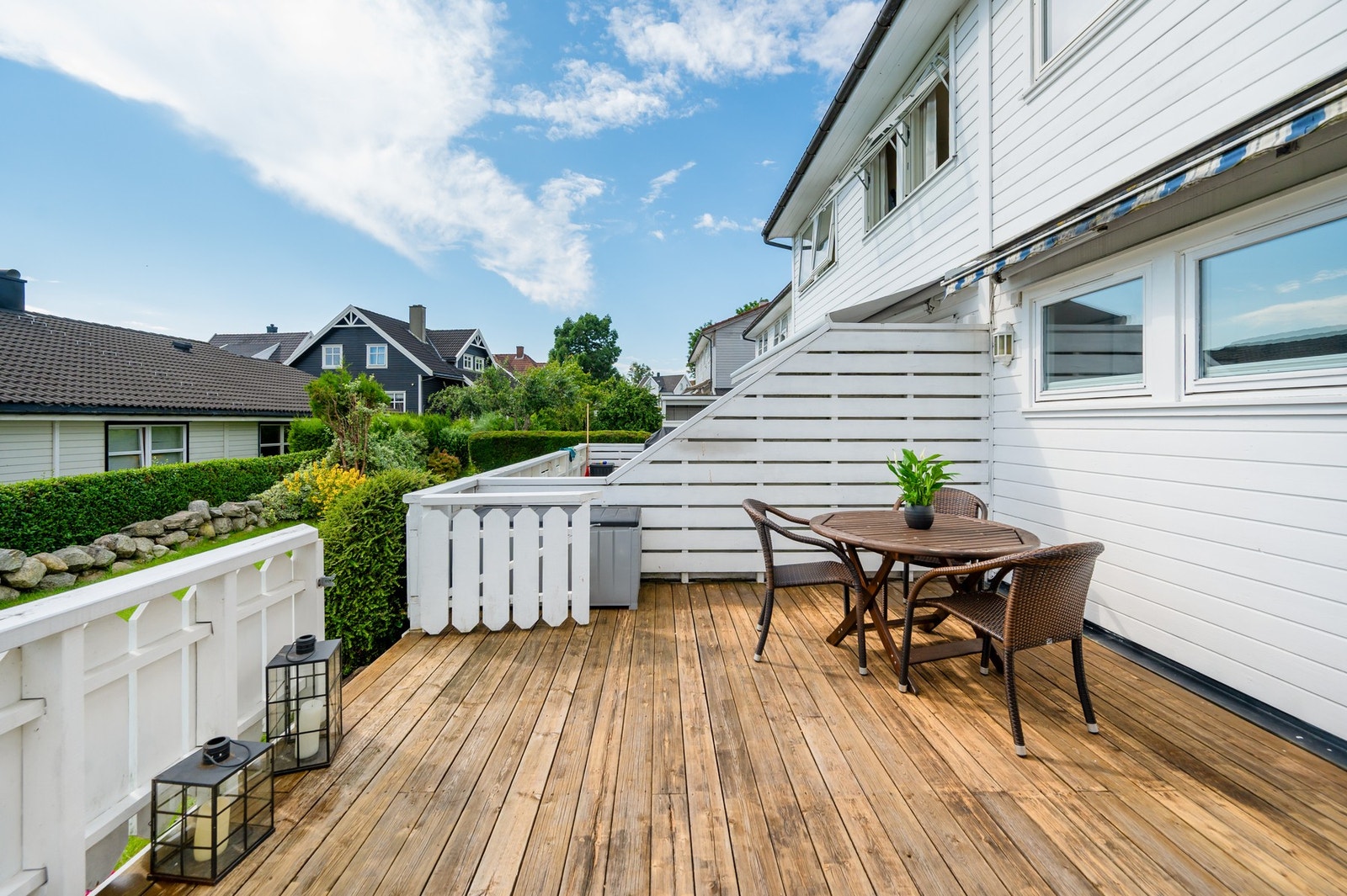 Flott terrasse på hele 25 kvm med gode solforhold. Galleribilde