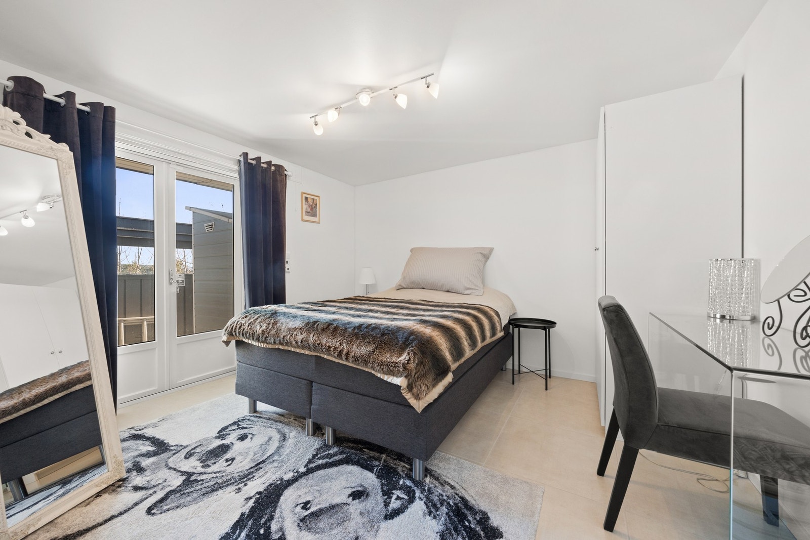 Soverom i separat del av u. etasje. Galleribilde