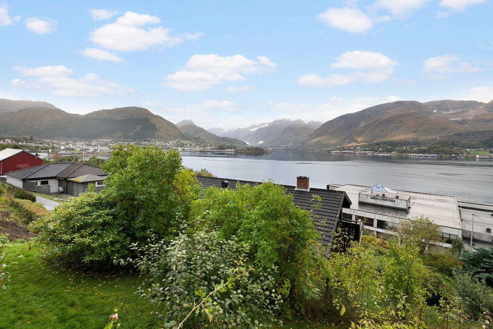 Her er det nydelig utsikt og svært gode solforhold. Galleribilde