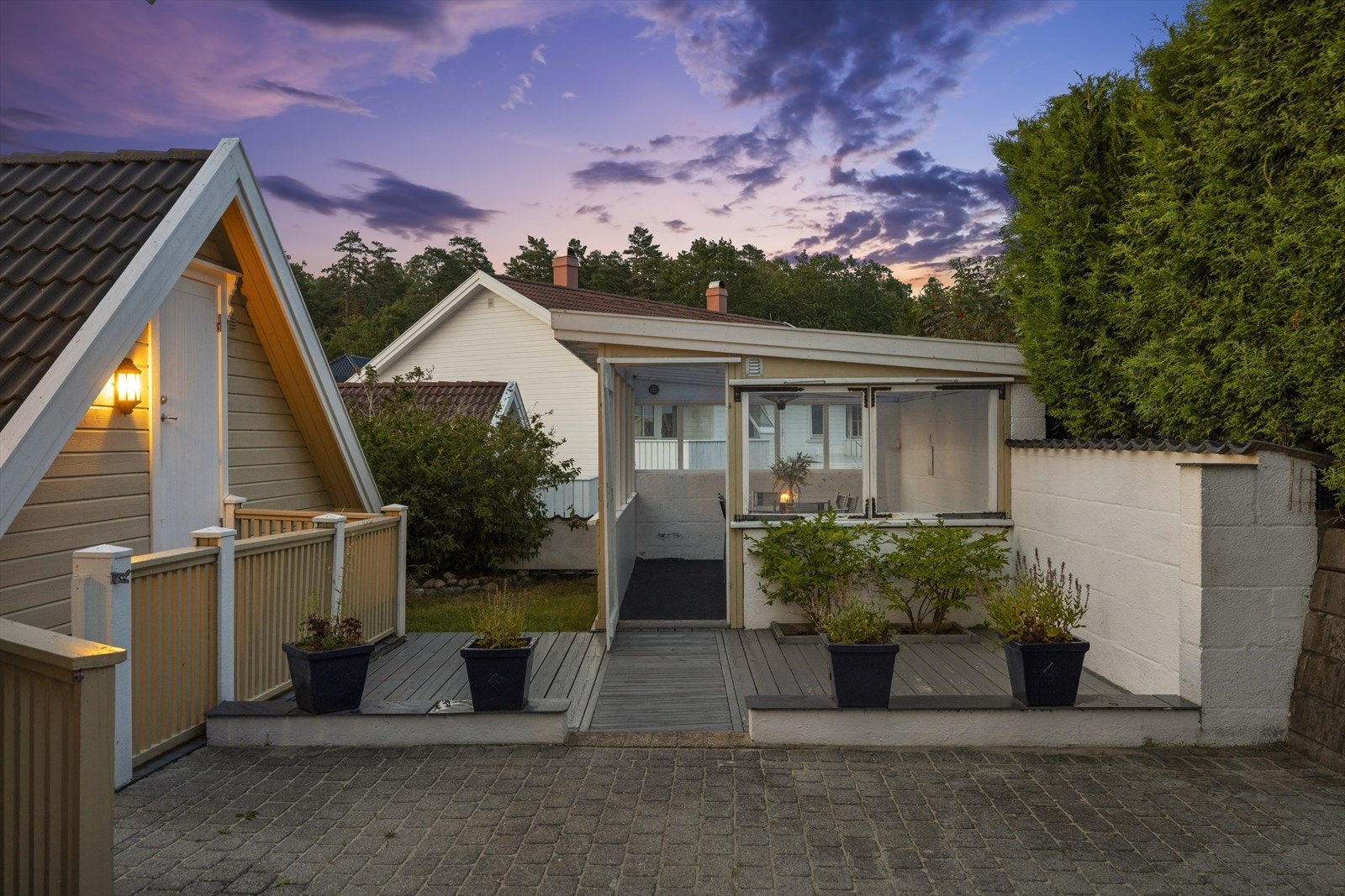 Kveldsstemning fra terrasse Galleribilde