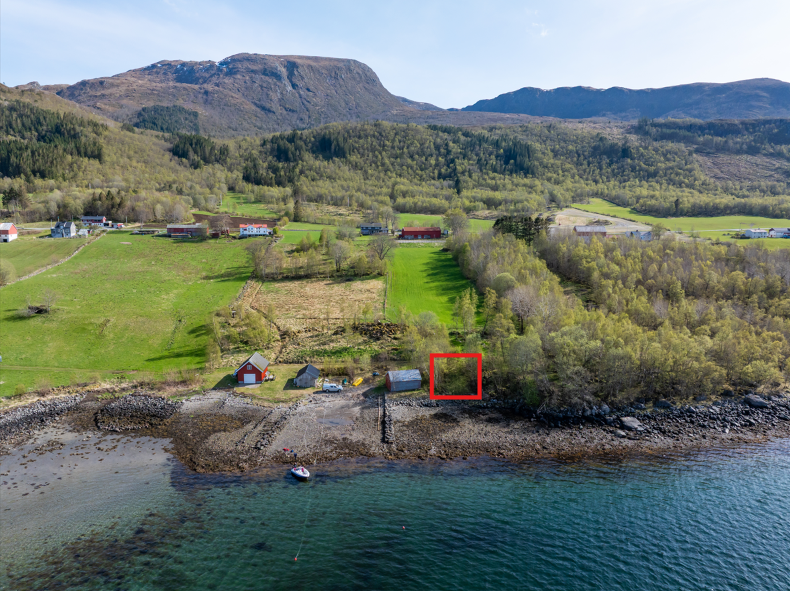 Cirka plassering av nausttomt. Merkingen angir IKKE størrelse og grenser. Galleribilde