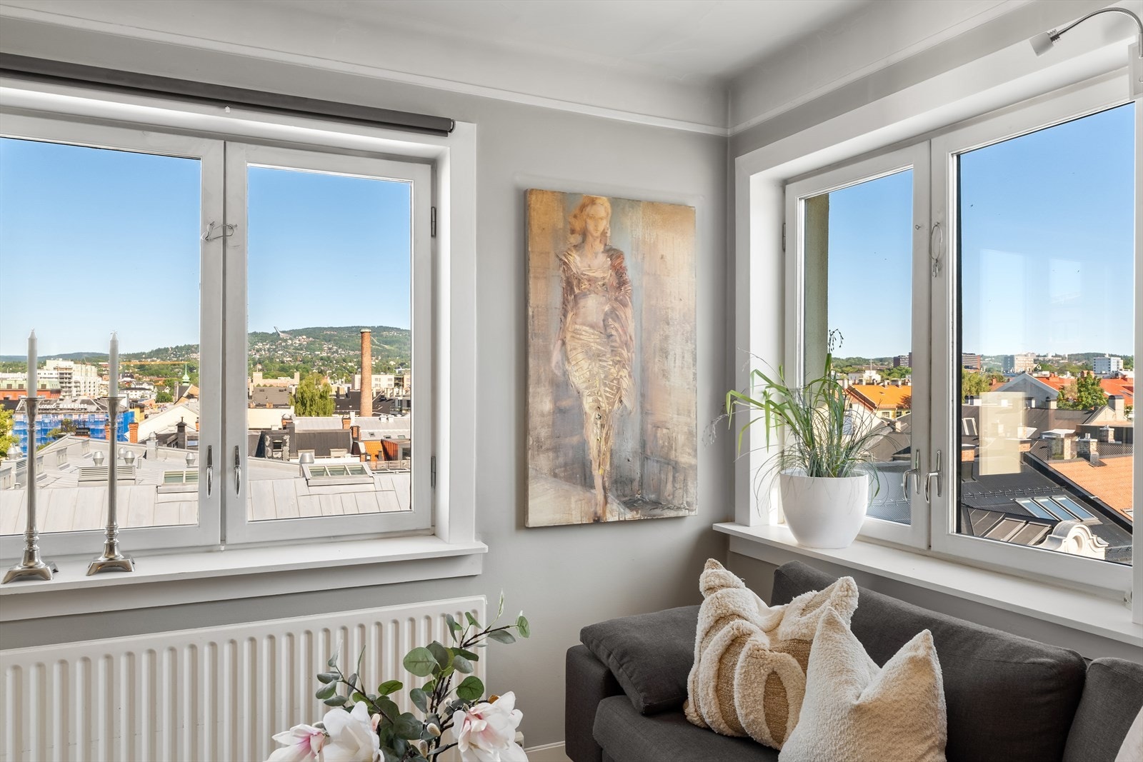 Fra stuen er det en fantastisk utsikt over byen Galleribilde