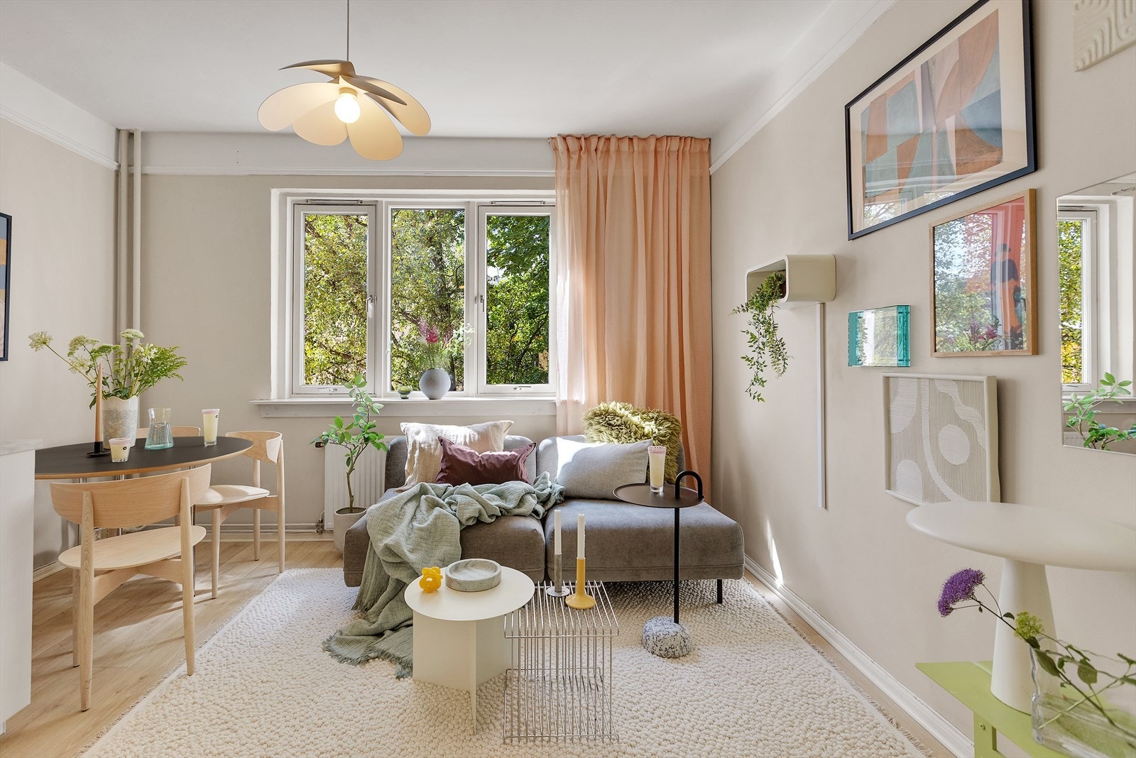 Velkommen til Marcus Thranes Gate 13- En sjarmerende 1-roms leilighet beliggende i 3. etasje vendt ut mot rolig bakgård på øvre Grünerløkka/ populære Torshov. Galleribilde