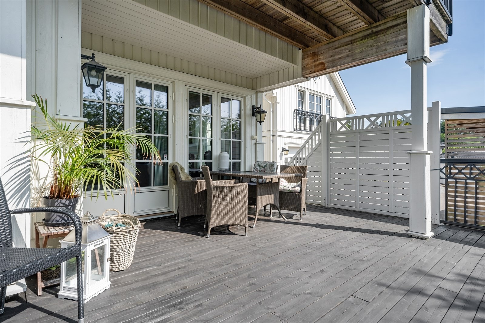 Praktisk levegg som skjermer for vind og innsyn fra naboer Galleribilde