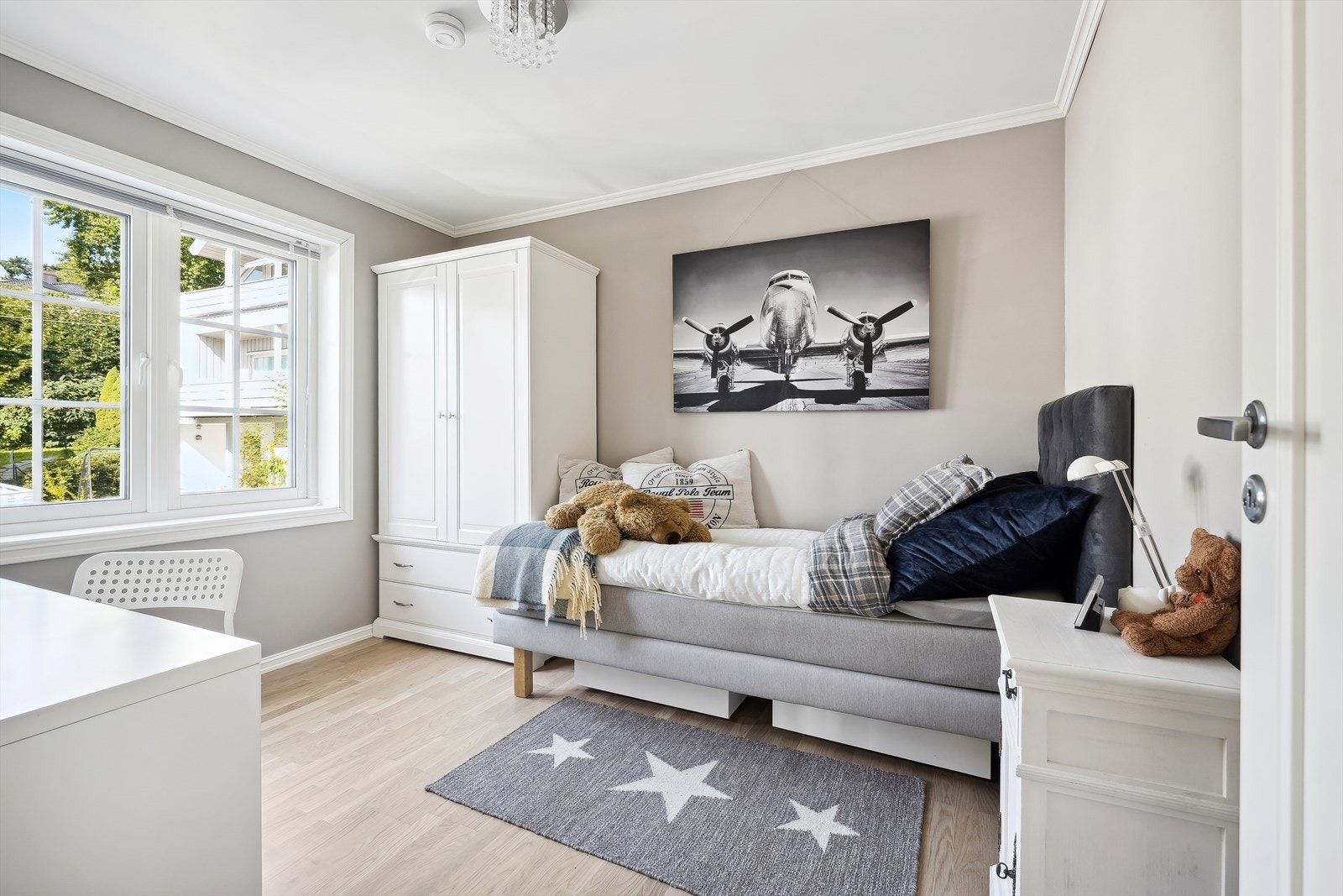 Soverom 2 og 3 egner seg ypperlig som barnerom, gjesterom eller kontor Galleribilde