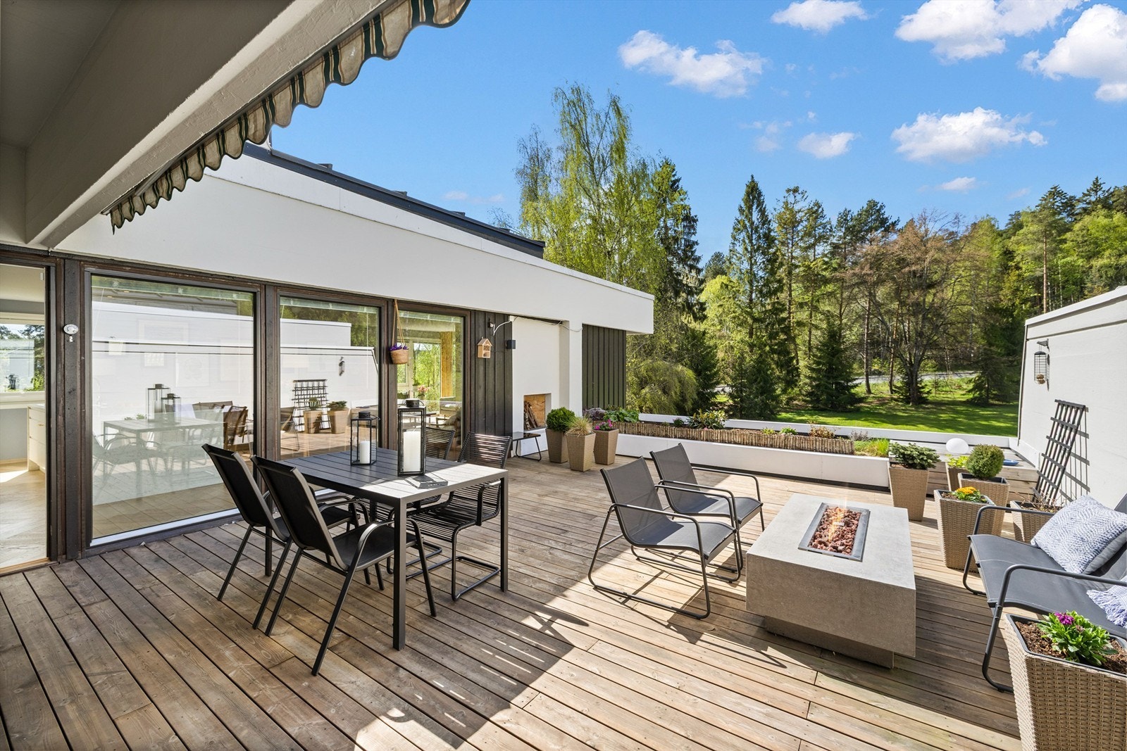 Velkommen til Ekbergveien 296L - Stor og meget pen terrasseleilighet | Vestvendt terrasse på 43 kvm | Enkel adkomst | 2 bad | Garasje Galleribilde