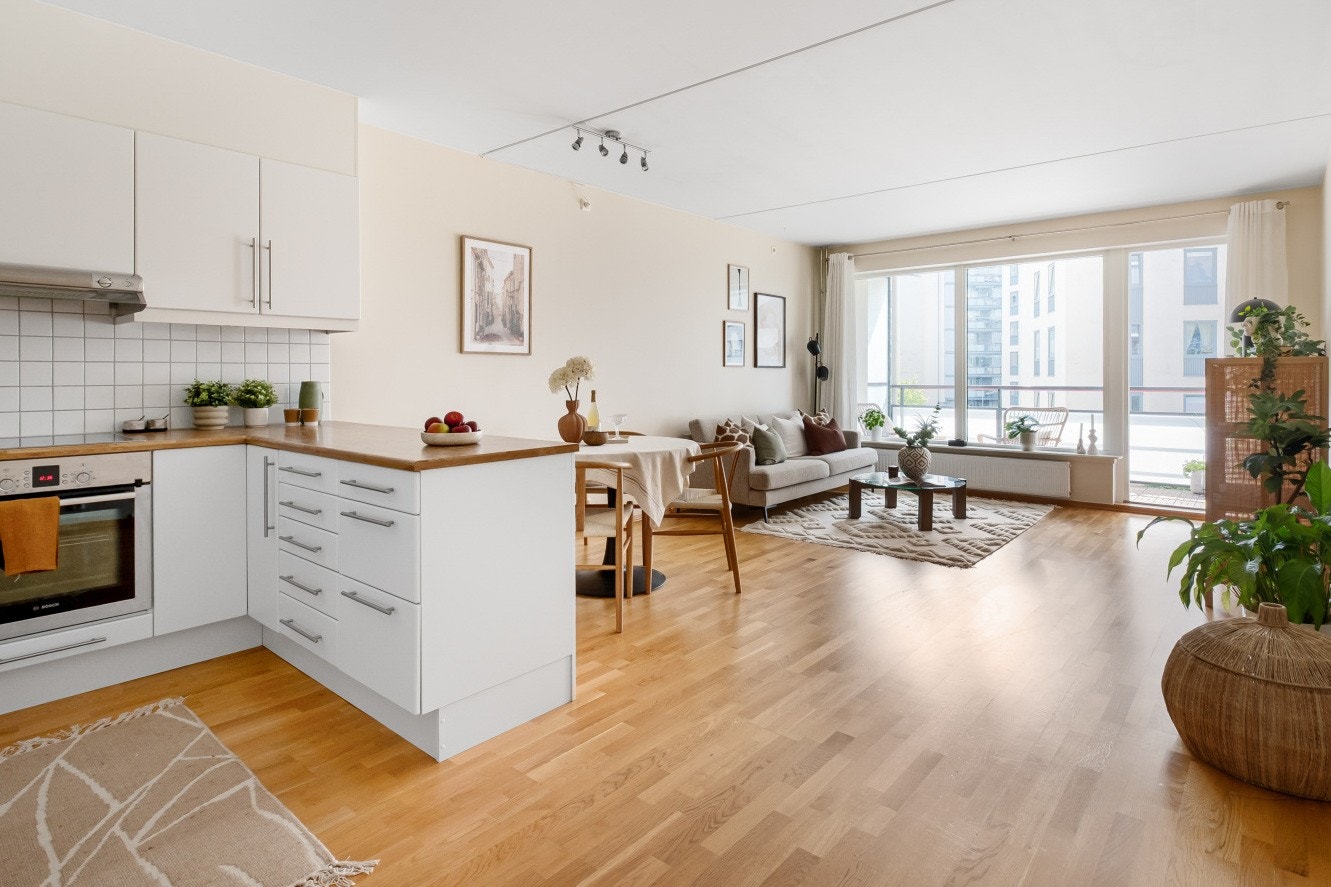 - En lys og gjennomgående 3-roms andelsleilighet med sentral og attraktiv beliggenhet på Skøyen/Sjølyst - Galleribilde