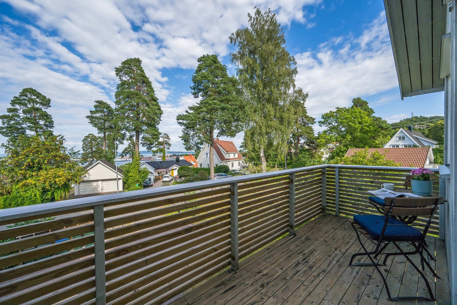 Herfra er det også utgang til koselig balkong Galleribilde