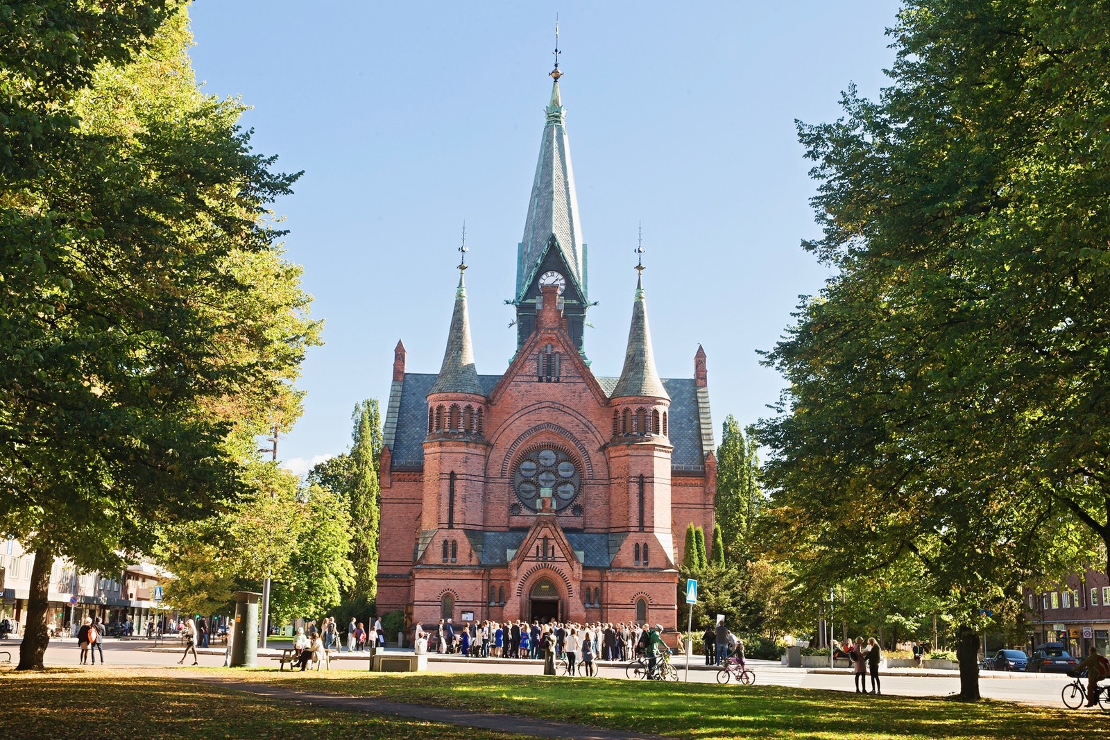 Sagene omtales som "Den grønne bydelen". Her er det nemlig et mangfold av parker og grøntområder til glede for beboerne. Galleribilde