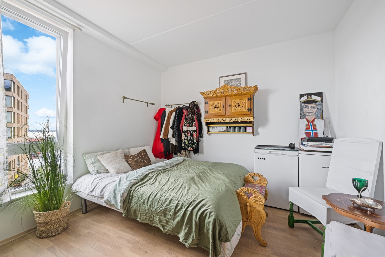 Det er totalt 3 soverom i leiligheten. Galleribilde