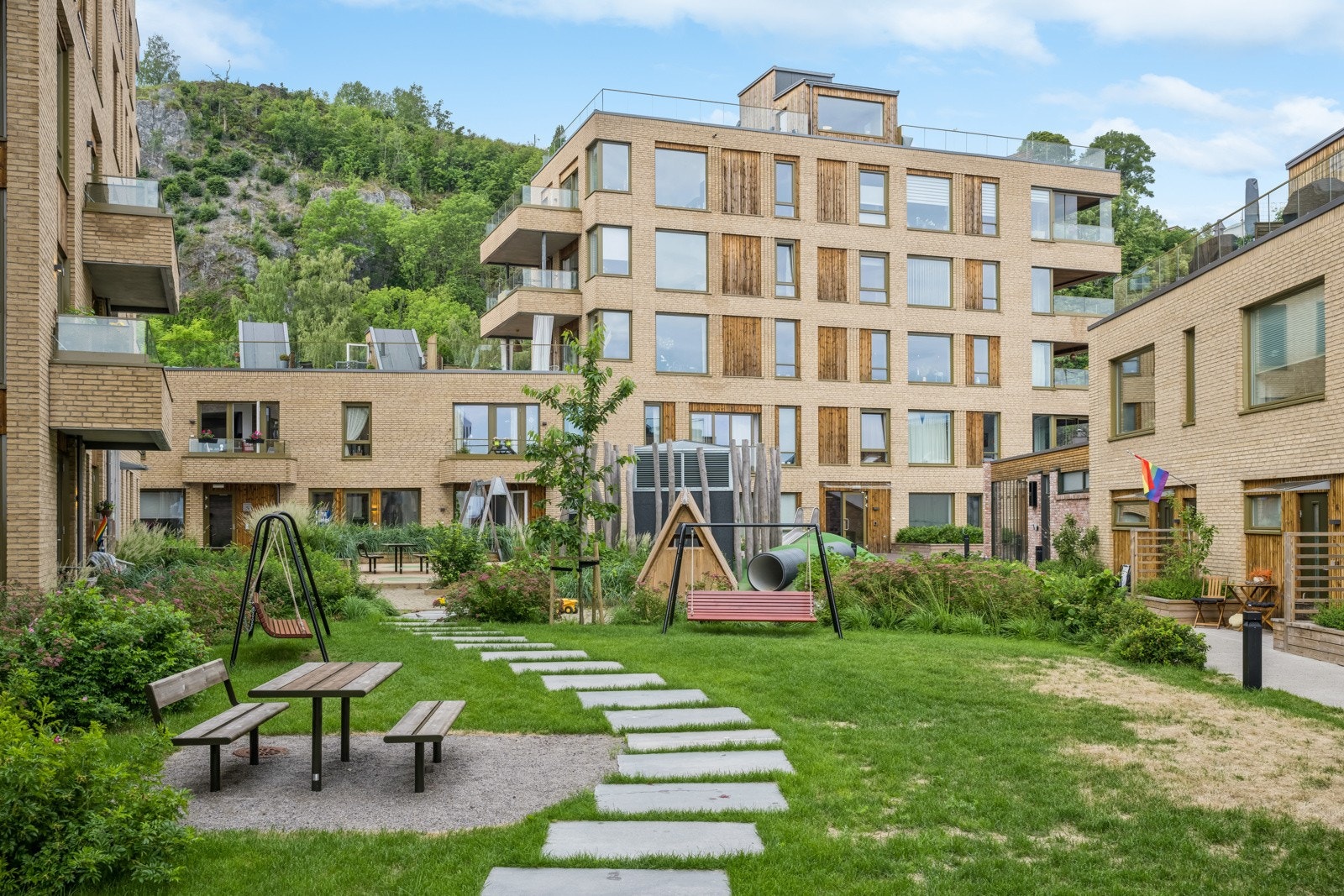 Borettslaget har meget fint fellesområde. Galleribilde