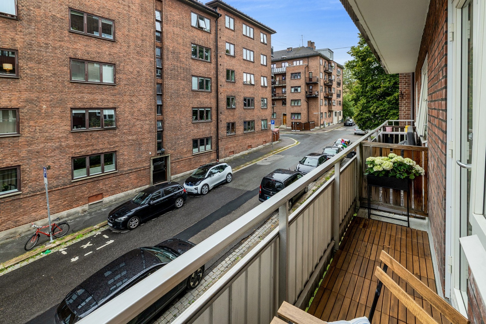 Beliggenheten på Sagene gir deg nærhet til parker, kafeer, kollektivtransport og urbane gleder - alt innen gangavstand. Galleribilde