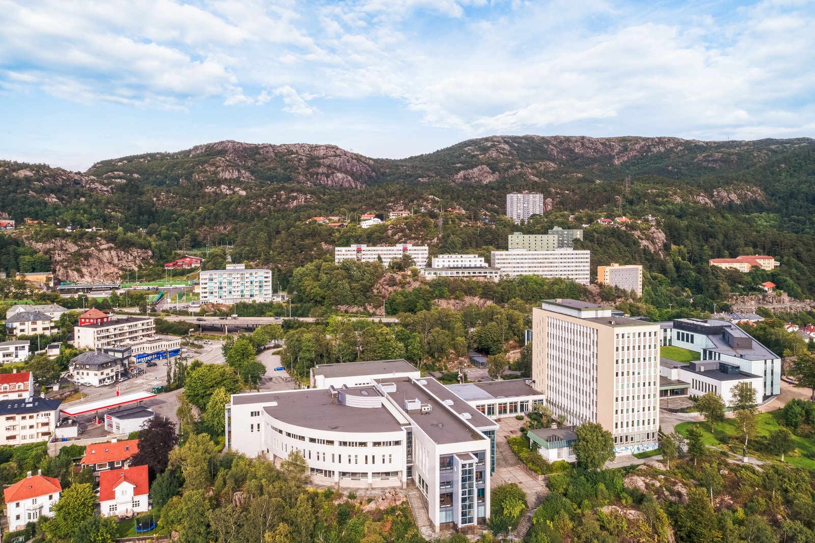 Ypperlig beliggenhet for NHH studenter da man ligger mellom sentrumskjernen og studiestedet. Galleribilde