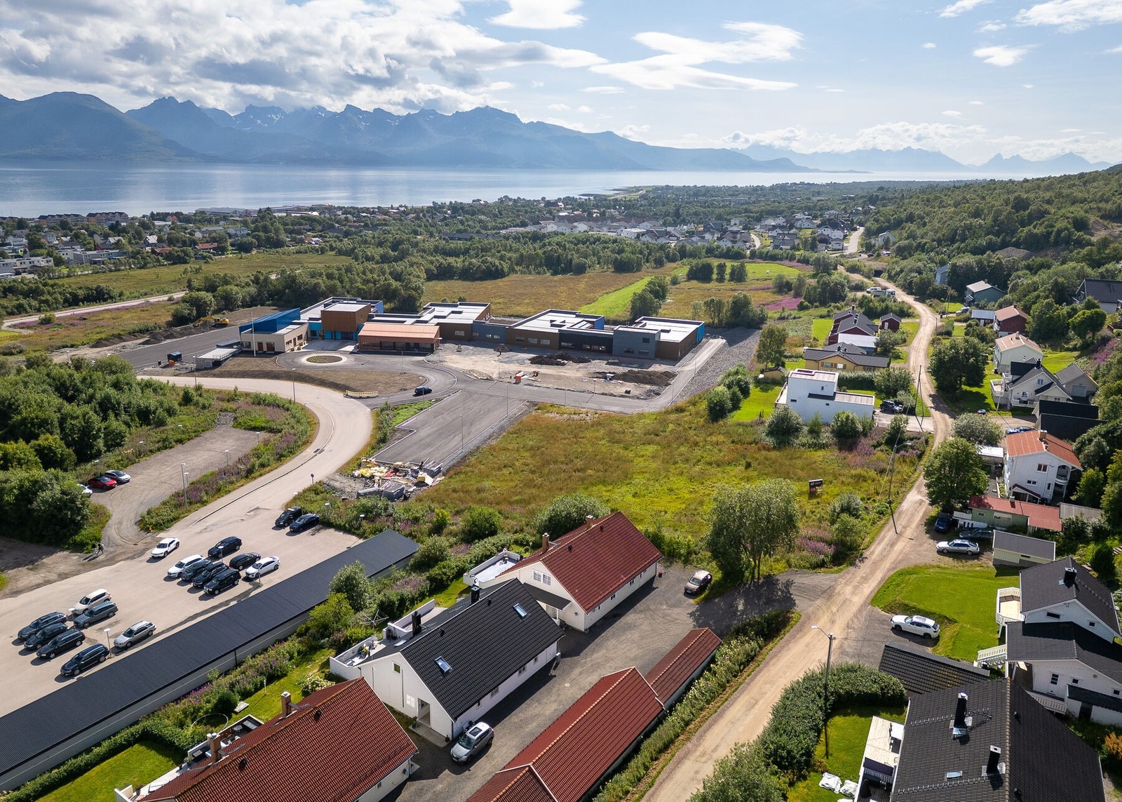 Det er også kort avstand til attraktivt tur- og skiterreng i Sortlandsmarka. Galleribilde