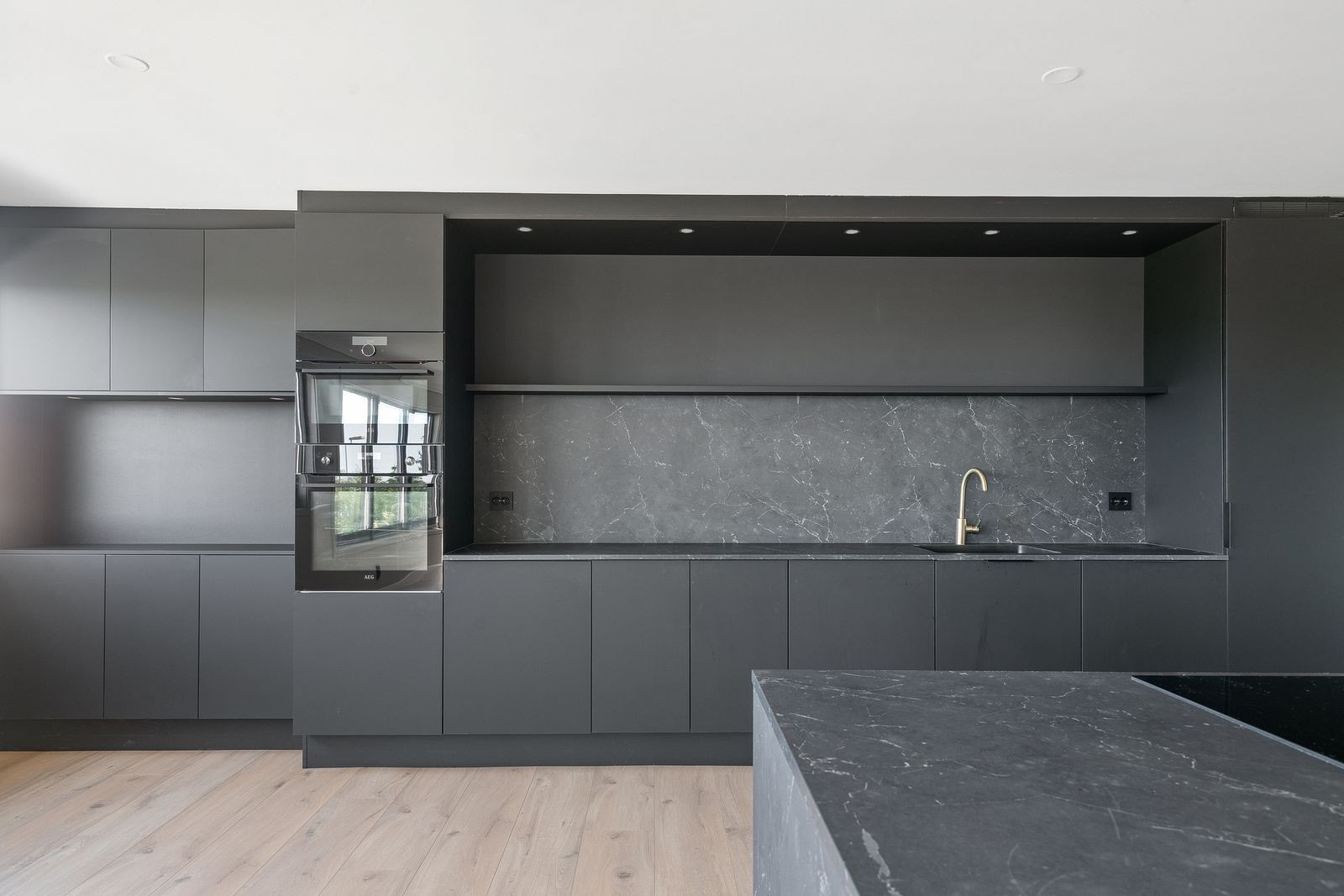 Stilrent og moderne kjøkken Galleribilde