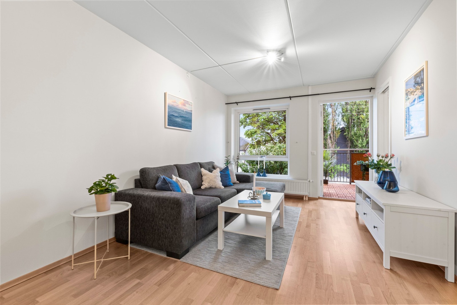 Fra stuen har du direkte adkomst til sydvestvendt balkong! Galleribilde