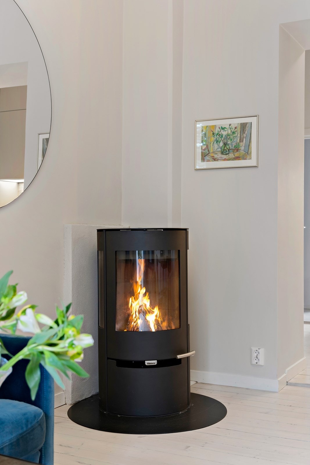 Peis installert i 2023 - perfekt for kalde kvelder og ekstra hygge. Galleribilde