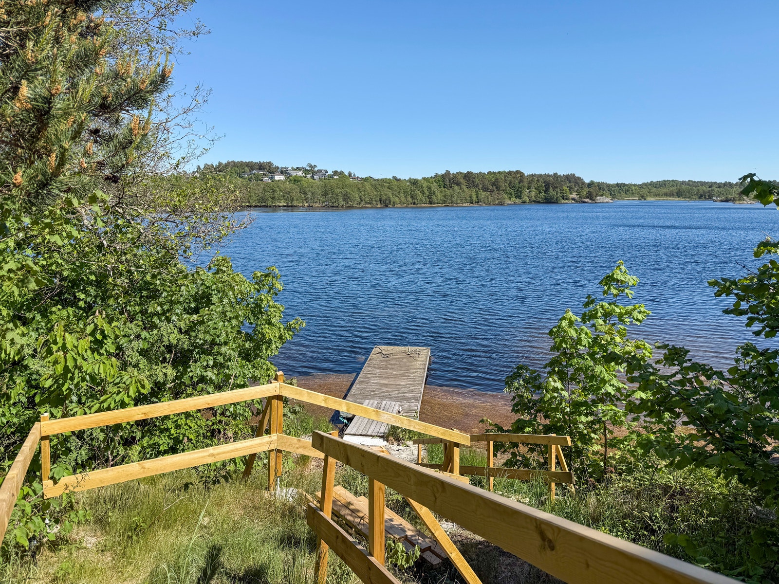 Sti ned til brygga Galleribilde