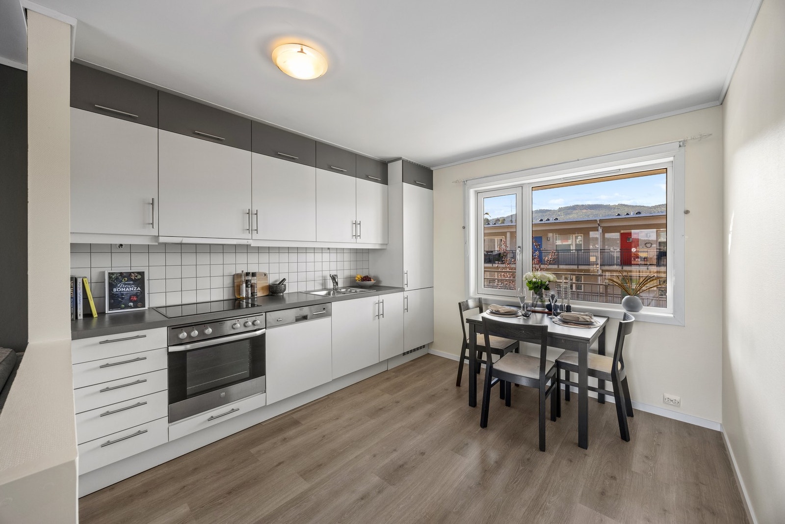 Kjøkken - ca. 10 kvm. Galleribilde