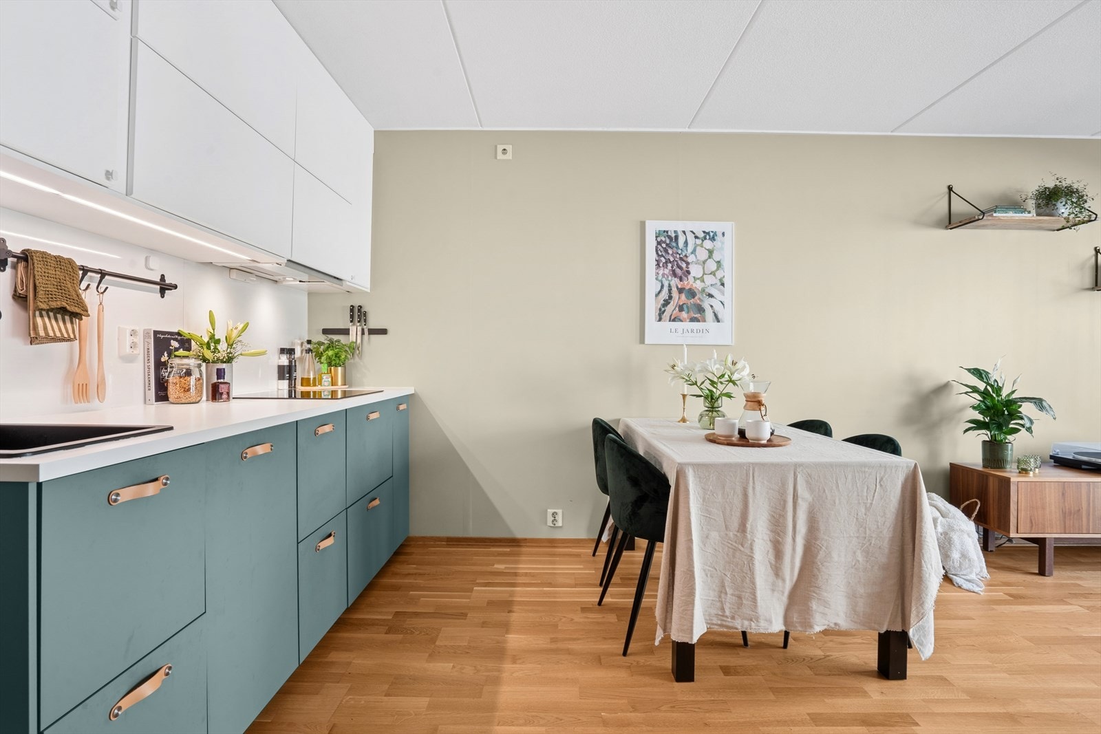 Her kan man enkelt nyte hyggelige middager med venner og familie! Galleribilde