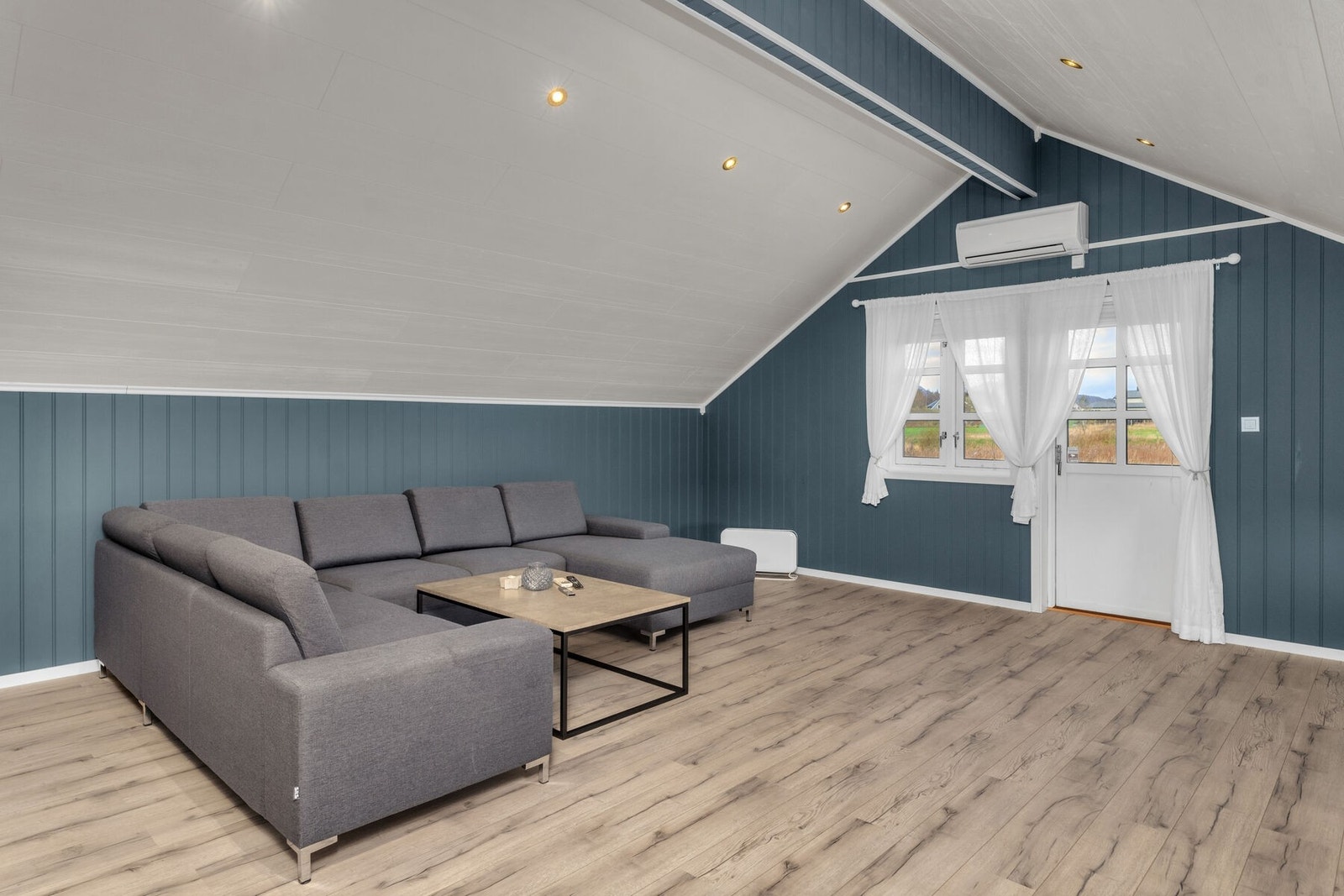 Stue nummer 2 er meget romslig. Galleribilde