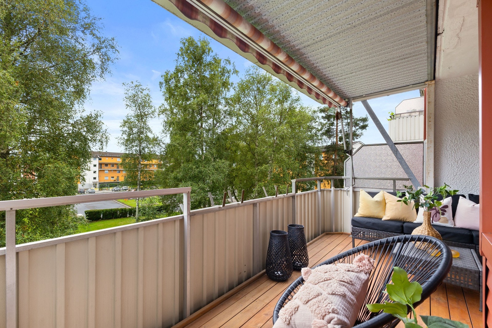Solrik, sydvendt balkong på 11 kvm Galleribilde