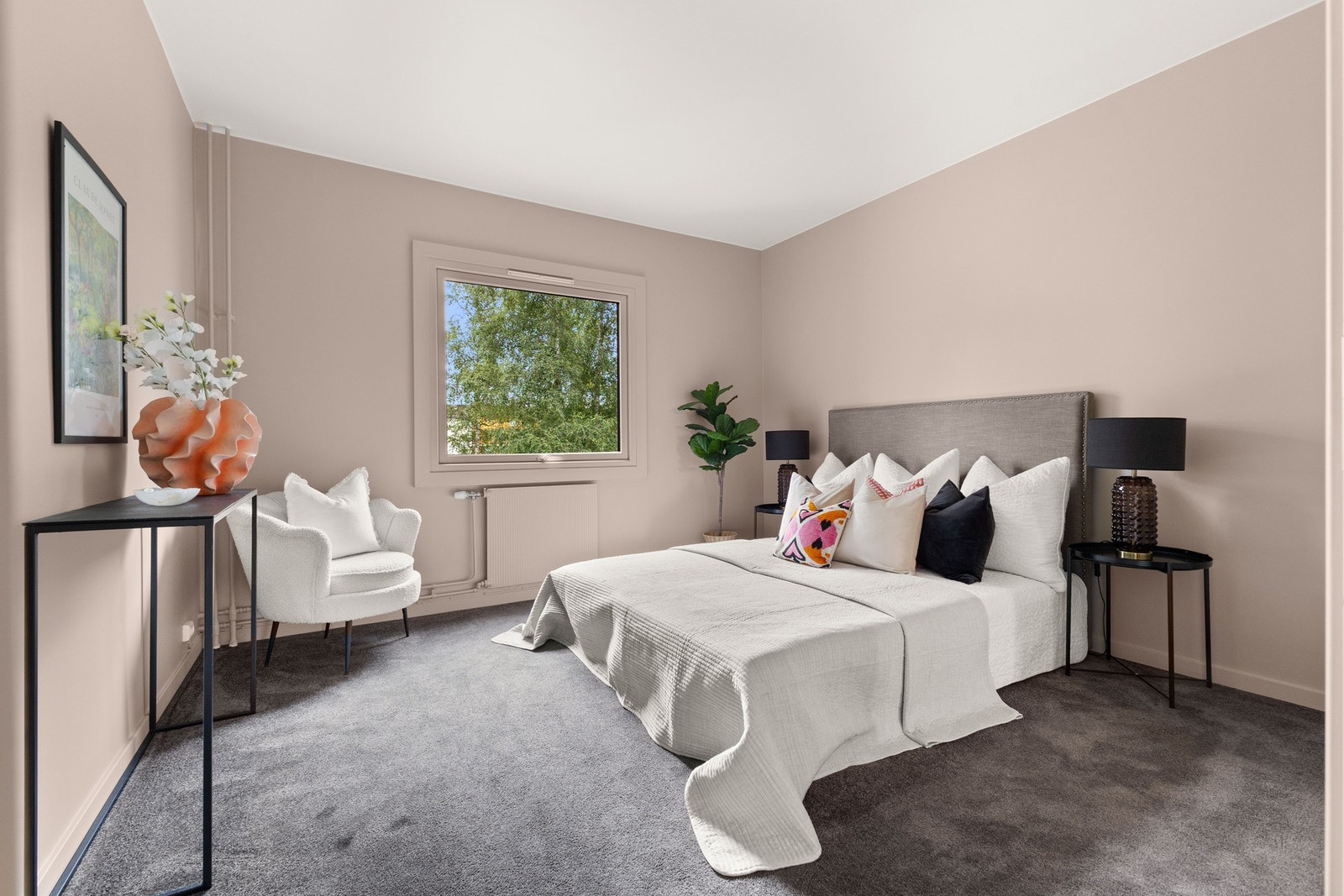 Boligen har 2 store soverom Galleribilde